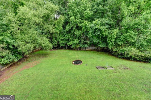 1053 Hawk Creek Trail, Lawrenceville, GA 30043