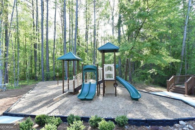 1053 Hawk Creek Trail, Lawrenceville, GA 30043