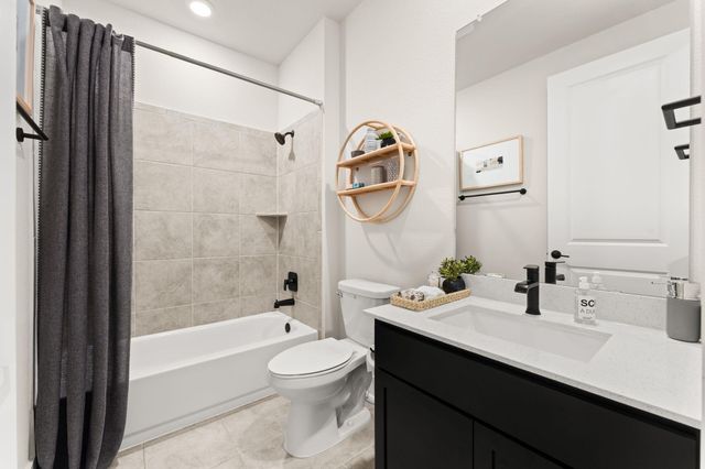 6514 Velvet Leaf LN, Buda, TX 78610