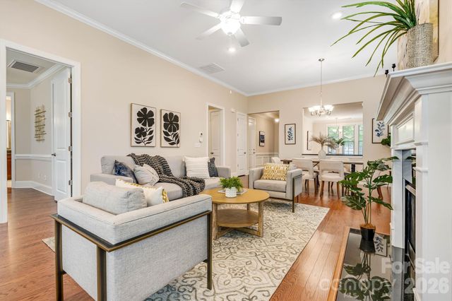 8306 Festival Way, Charlotte, NC 28215