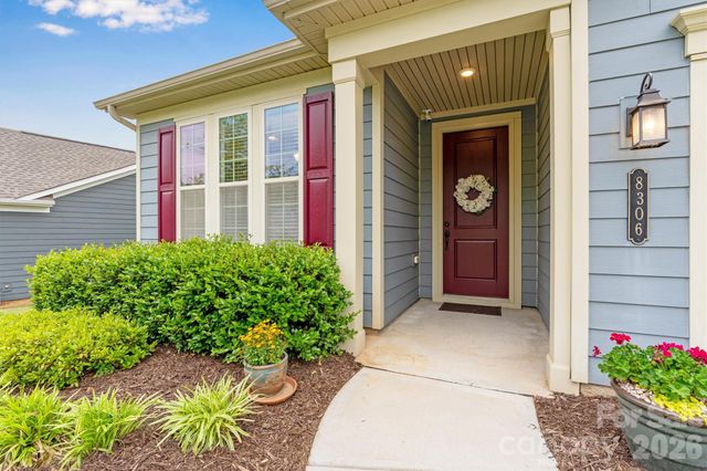8306 Festival Way, Charlotte, NC 28215