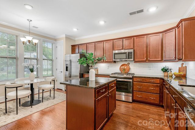 8306 Festival Way, Charlotte, NC 28215