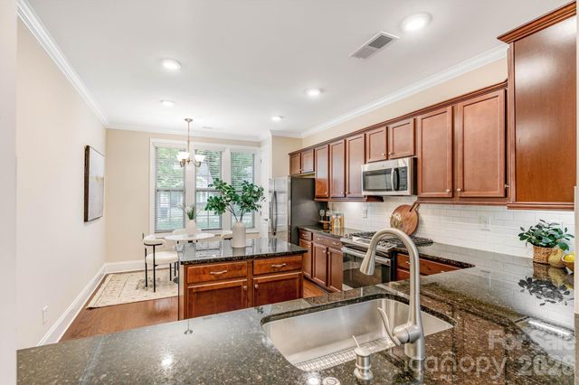 8306 Festival Way, Charlotte, NC 28215