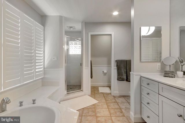 37 W SIDE DR, Rehoboth Beach, DE 19971