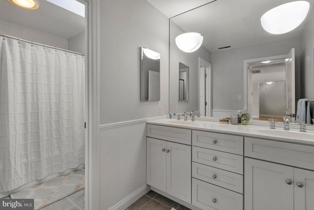 37 W SIDE DR, Rehoboth Beach, DE 19971