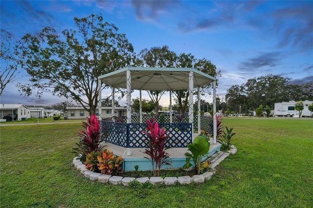 10029 HAMP DRIVE, Dade City, FL 33525