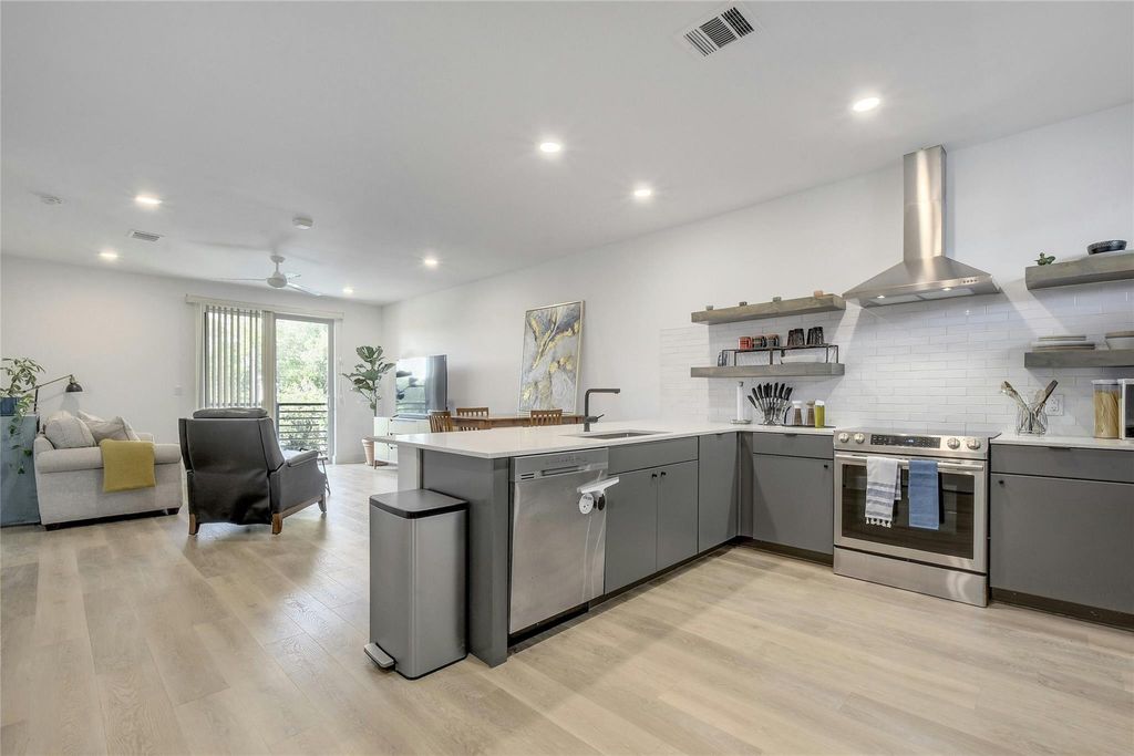 2709 E 5th ST 2305, Austin, TX 78702