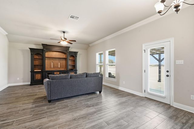 1799 Poeyfarre, Lake Charles, LA 70611