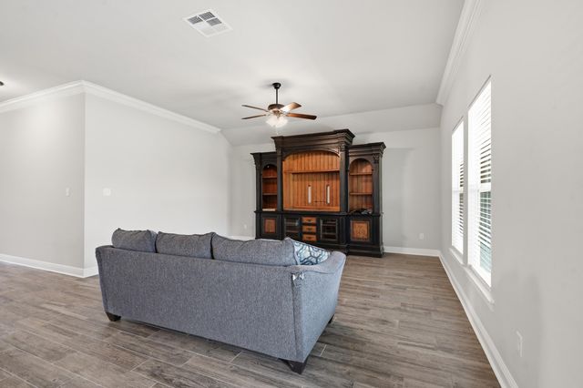 1799 Poeyfarre, Lake Charles, LA 70611