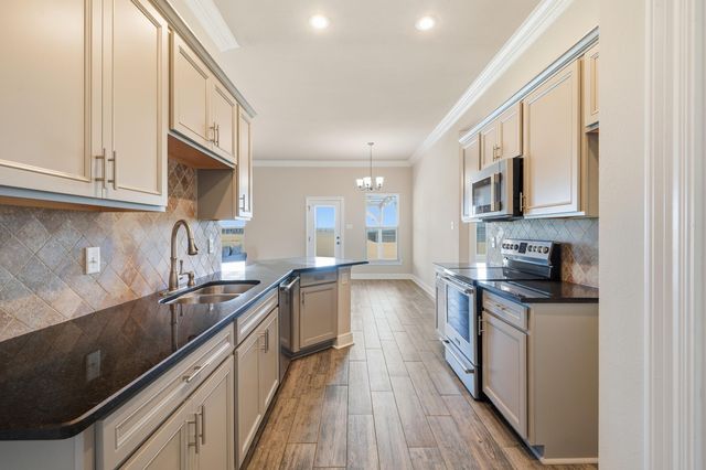 1799 Poeyfarre, Lake Charles, LA 70611