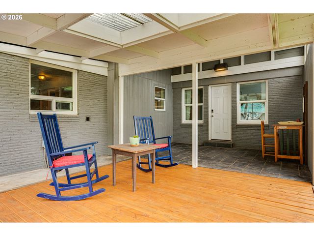 315 SCOTT HILL Rd, Woodland, WA 98674