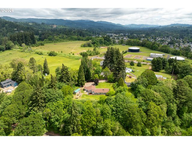 315 SCOTT HILL Rd, Woodland, WA 98674