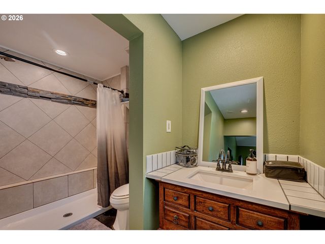 315 SCOTT HILL Rd, Woodland, WA 98674