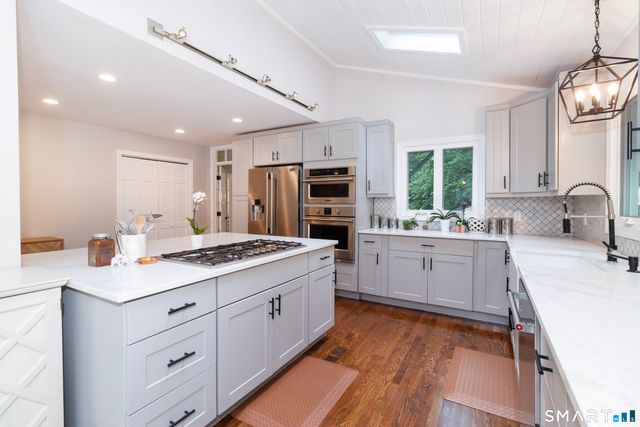 216 Bluff View Drive, Guilford, CT 06437