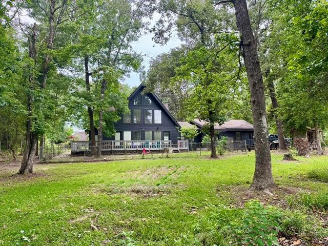 200 Hazel Drive, Village Mills, TX 77663