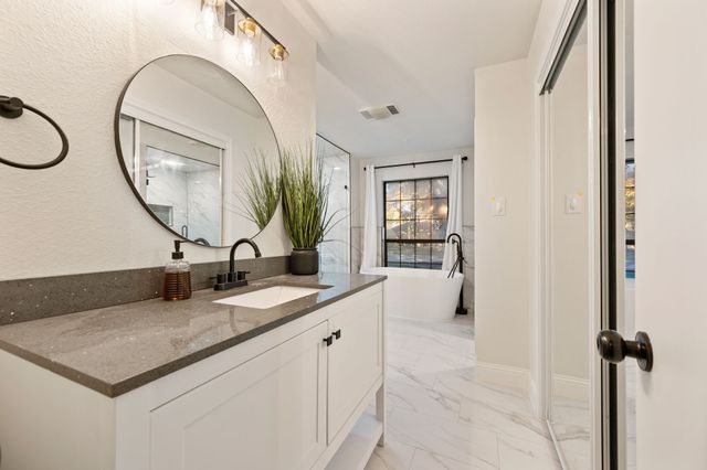 3512 Cliffwood Drive, Colleyville, TX 76034