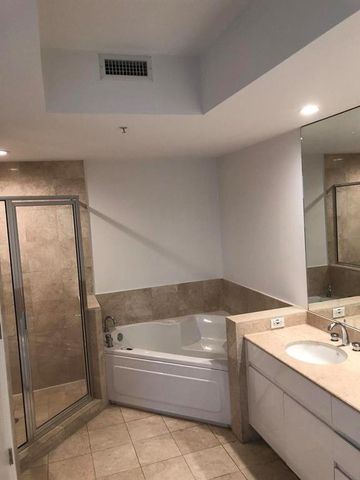 848 Brickell Key Drive 1505, Miami, FL 33131