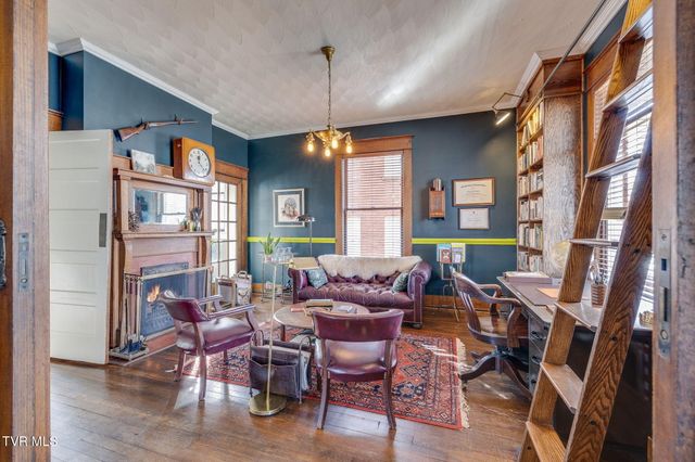 717 West Pine Street, Johnson City, TN 37604