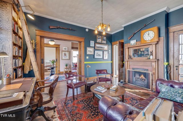 717 West Pine Street, Johnson City, TN 37604