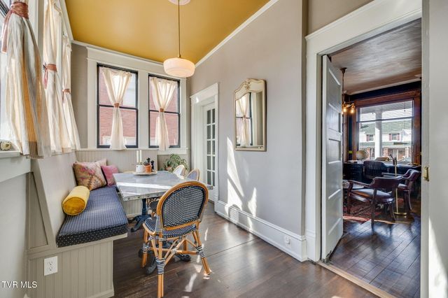 717 West Pine Street, Johnson City, TN 37604