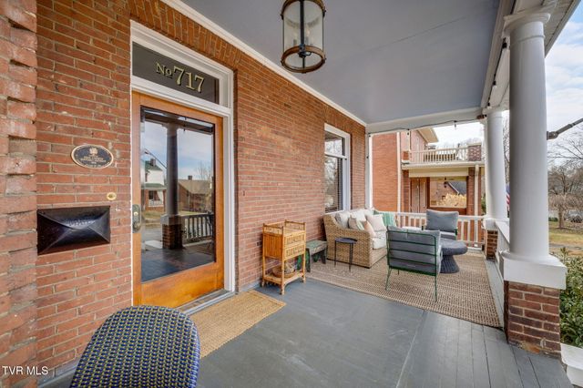 717 West Pine Street, Johnson City, TN 37604