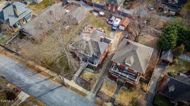 717 West Pine Street, Johnson City, TN 37604