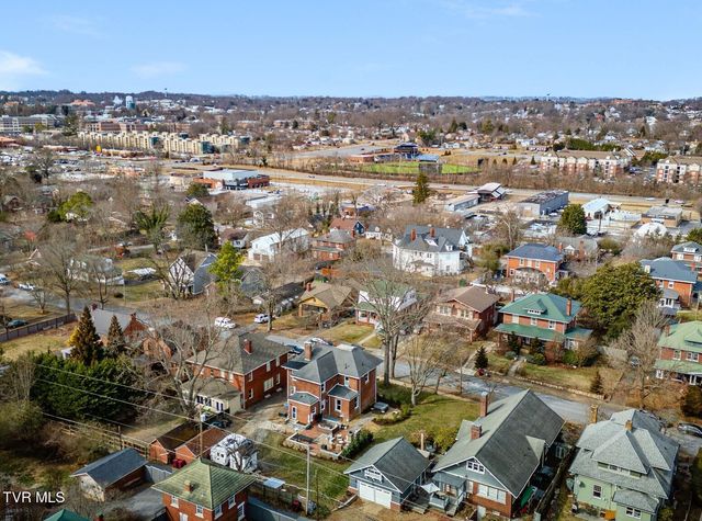 717 West Pine Street, Johnson City, TN 37604