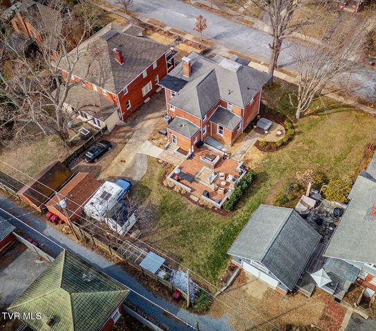 717 West Pine Street, Johnson City, TN 37604