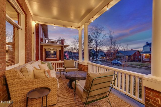 717 West Pine Street, Johnson City, TN 37604