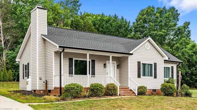 8309 Deep Valley Road, Summerfield, NC 27358