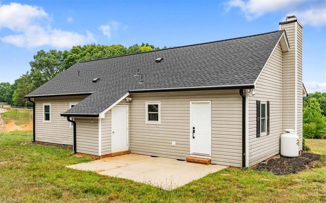 8309 Deep Valley Road, Summerfield, NC 27358