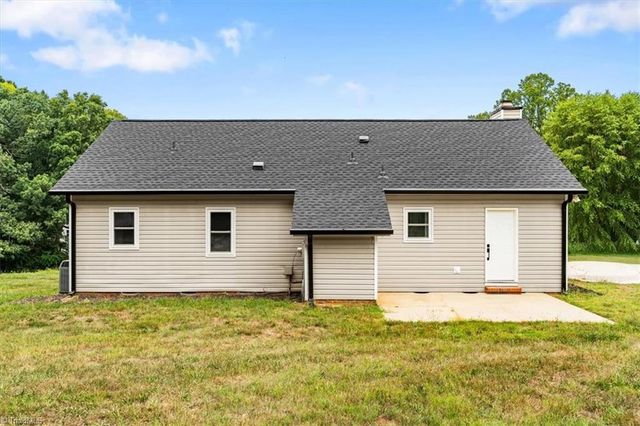 8309 Deep Valley Road, Summerfield, NC 27358