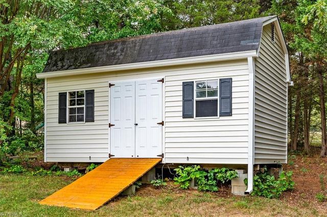 8309 Deep Valley Road, Summerfield, NC 27358