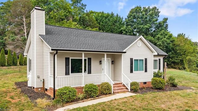 8309 Deep Valley Road, Summerfield, NC 27358