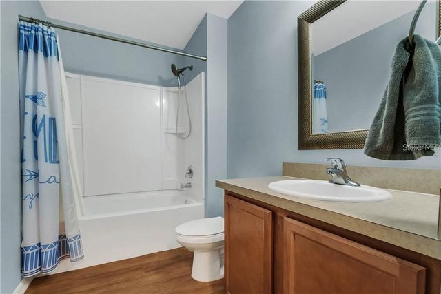 431 MIDWAY AVENUE, Mascotte, FL 34753