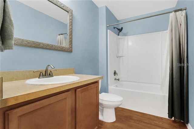 431 MIDWAY AVENUE, Mascotte, FL 34753