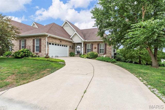 145 Brickyard Drive, Golden Eagle, IL 62036