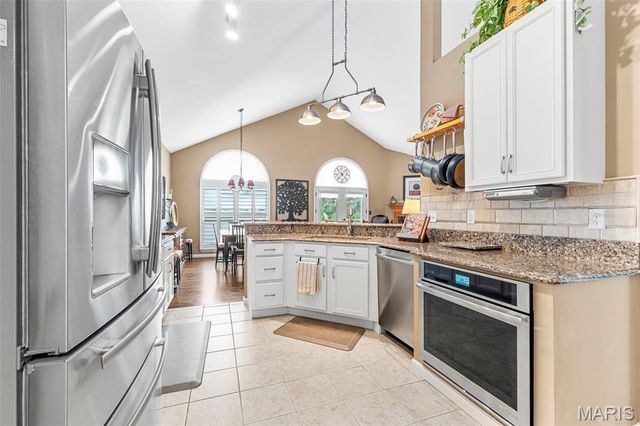 145 Brickyard Drive, Golden Eagle, IL 62036