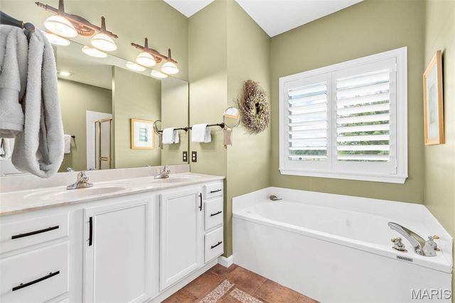 145 Brickyard Drive, Golden Eagle, IL 62036