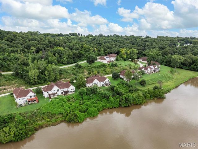 145 Brickyard Drive, Golden Eagle, IL 62036