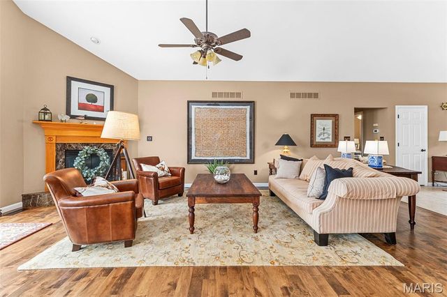 145 Brickyard Drive, Golden Eagle, IL 62036