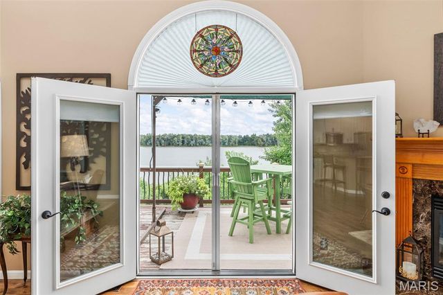 145 Brickyard Drive, Golden Eagle, IL 62036