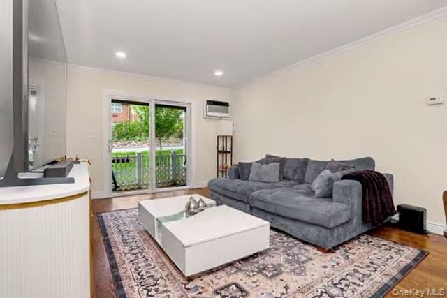 129 Parkside Drive, Suffern, NY 10901