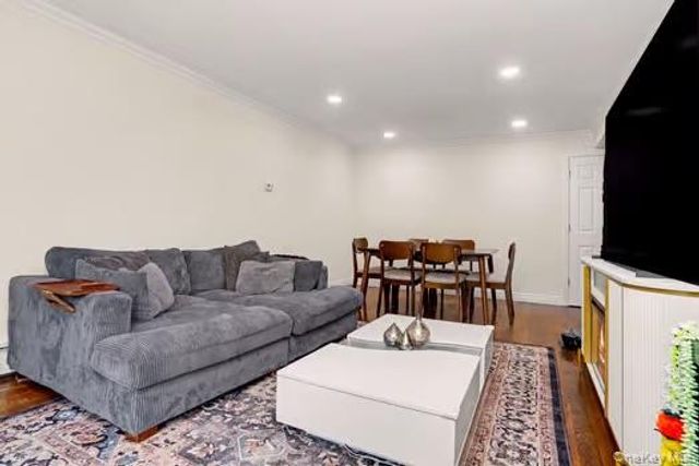 129 Parkside Drive, Suffern, NY 10901