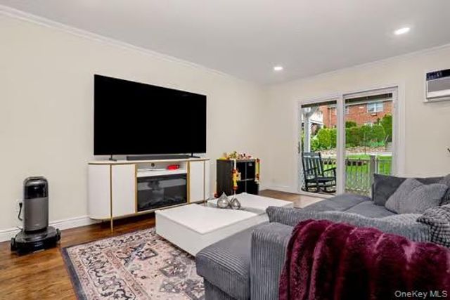 129 Parkside Drive, Suffern, NY 10901