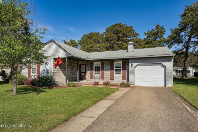 14 Medford Road 61, Whiting, NJ 08759