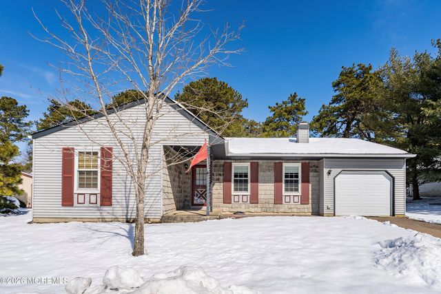 14 Medford Road 61, Whiting, NJ 08759