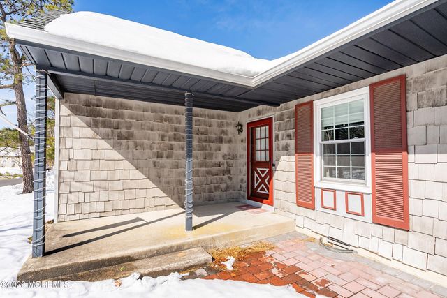 14 Medford Road 61, Whiting, NJ 08759