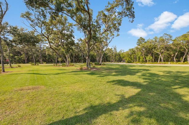 53 Millstone Drive, Point Washington, FL 32459
