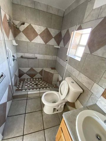 3022 Aaron Court SW, Albuquerque, NM 87105